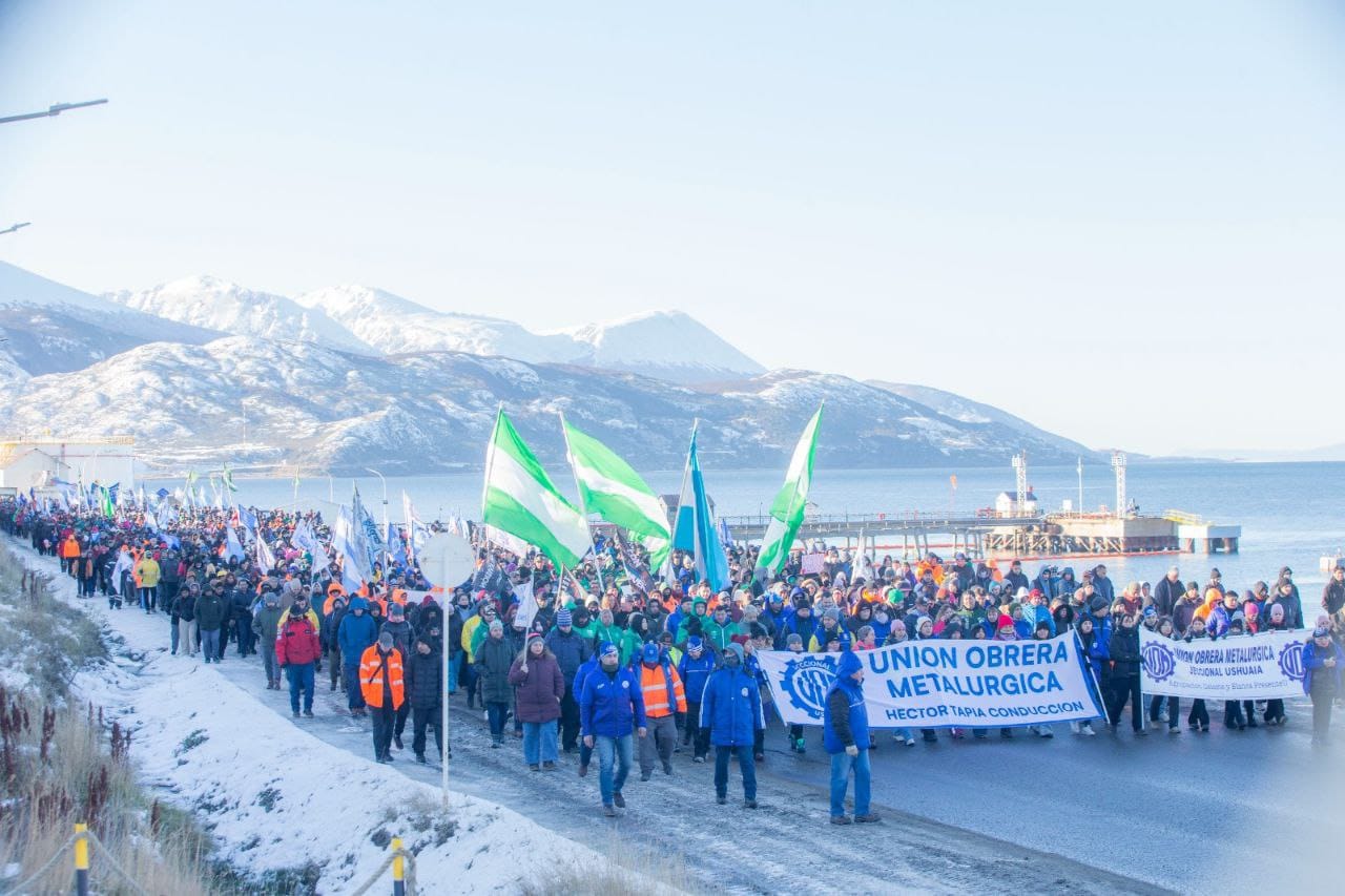 Solo el pueblo salva al pueblo