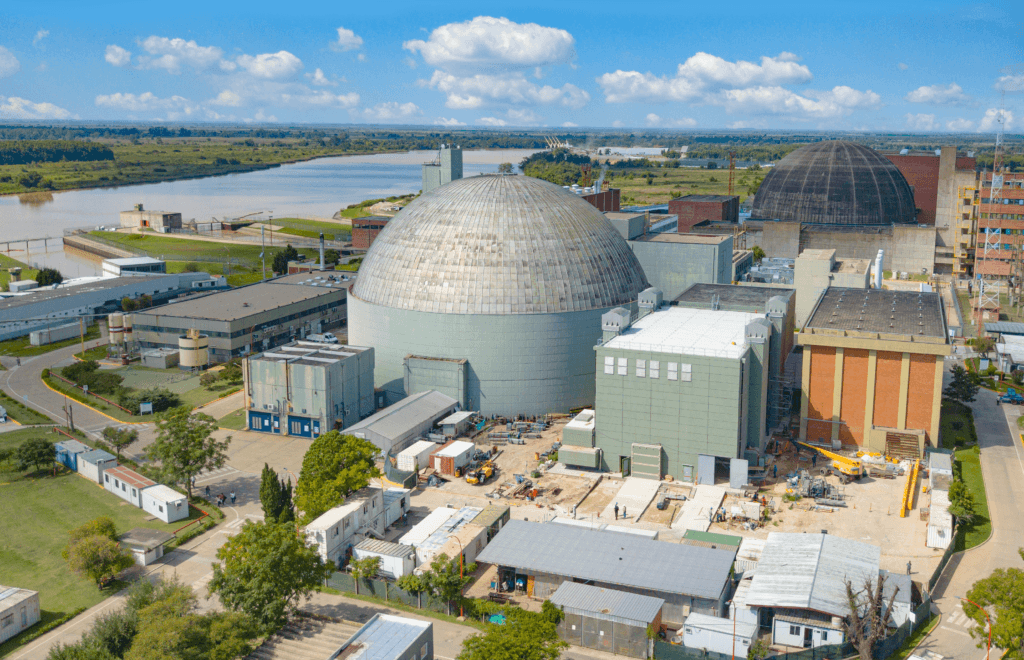 DESARROLLAR LO NUCLEAR ES DESARROLLAR EL PAÍS