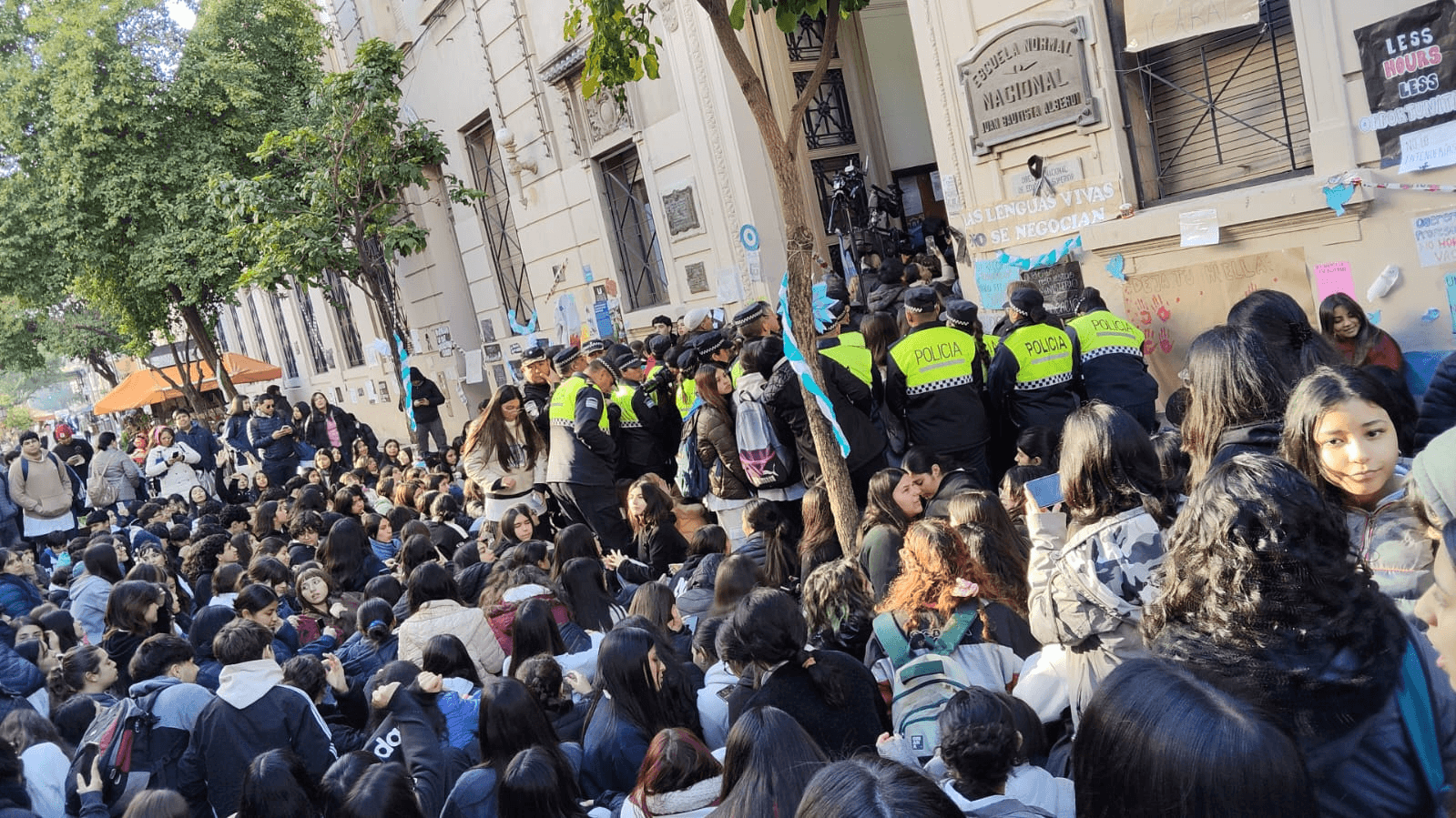 LUCHA DE LA ESCUELA NORMAL «JUAN BAUTISTA ALBERDI» EN TUCUMÁN