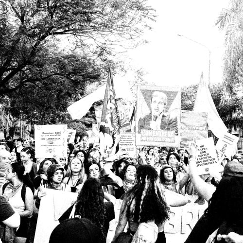DOBLEMENTE REBELDES