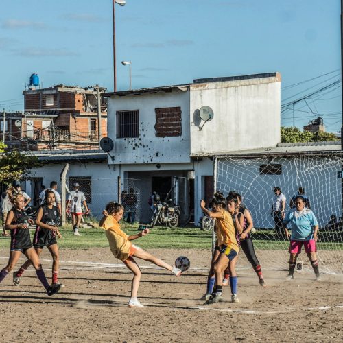 EL FÚTBOL ARGENTINO EN DEBATE: carácter de los clubes de fútbol, y el formato de las ligas.