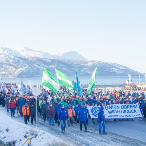Solo el pueblo salva al pueblo