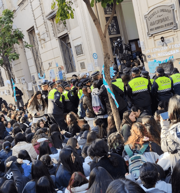 LUCHA DE LA ESCUELA NORMAL «JUAN BAUTISTA ALBERDI» EN TUCUMÁN