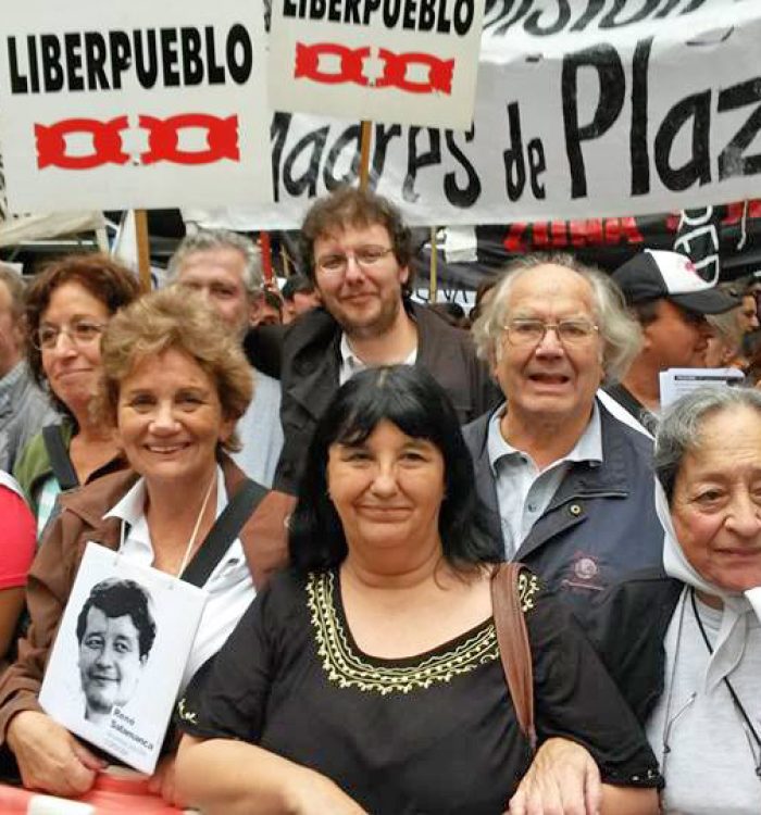 MADRES DE UN PUEBLO REBELDE