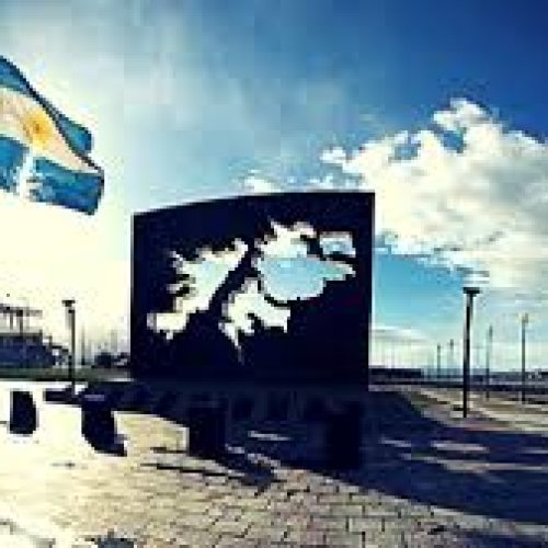 NINGÚN SUELO MÁS QUERIDO